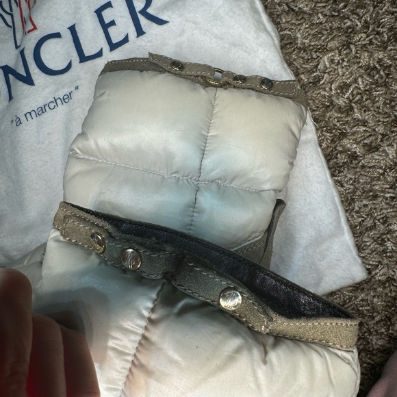 Moncler shoes size 9 very comfy and sty - Picture 9 of 9